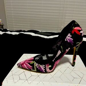 Printed Pump Heels